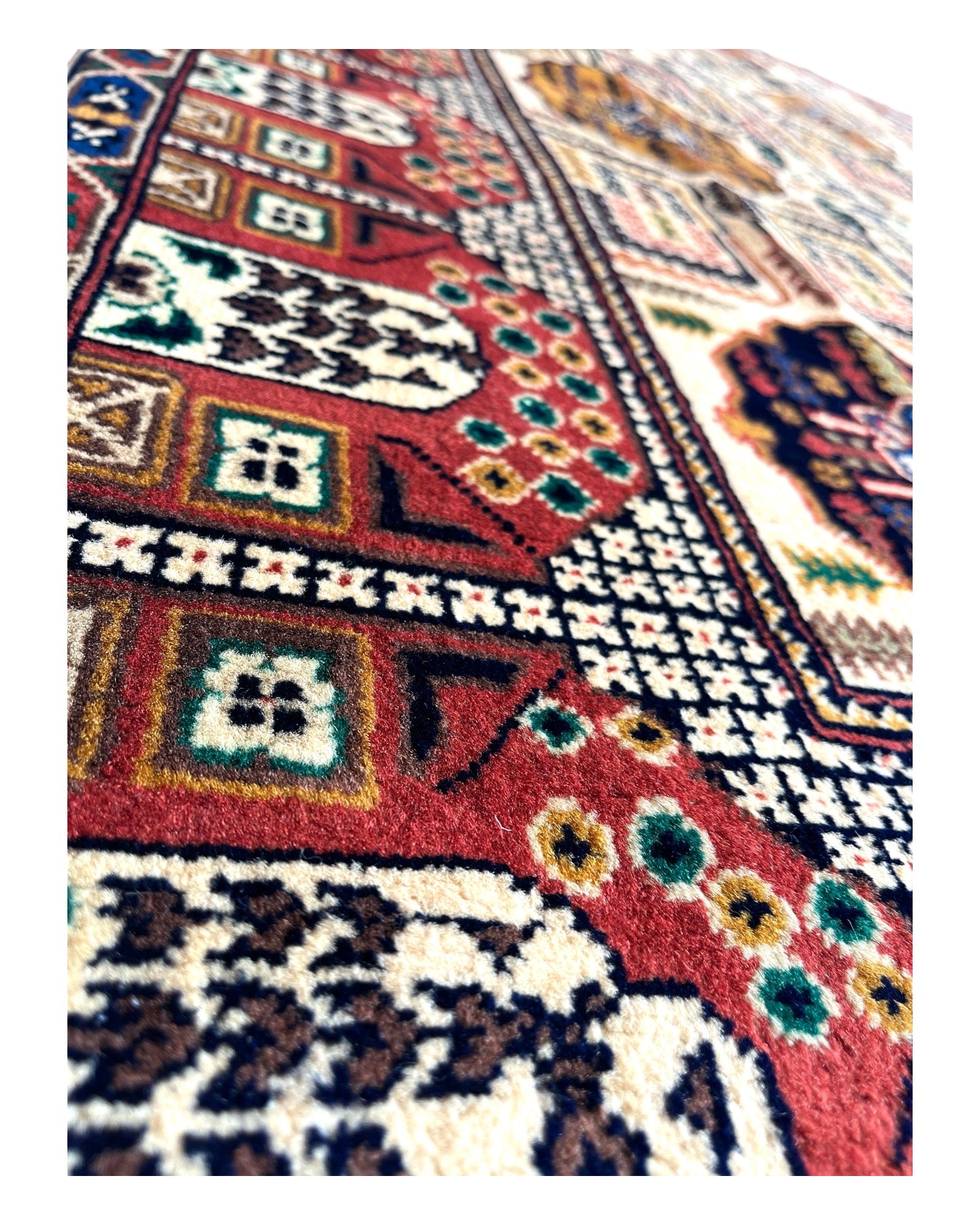 200cm x 150cm Cream & Terracotta Charshango Rug