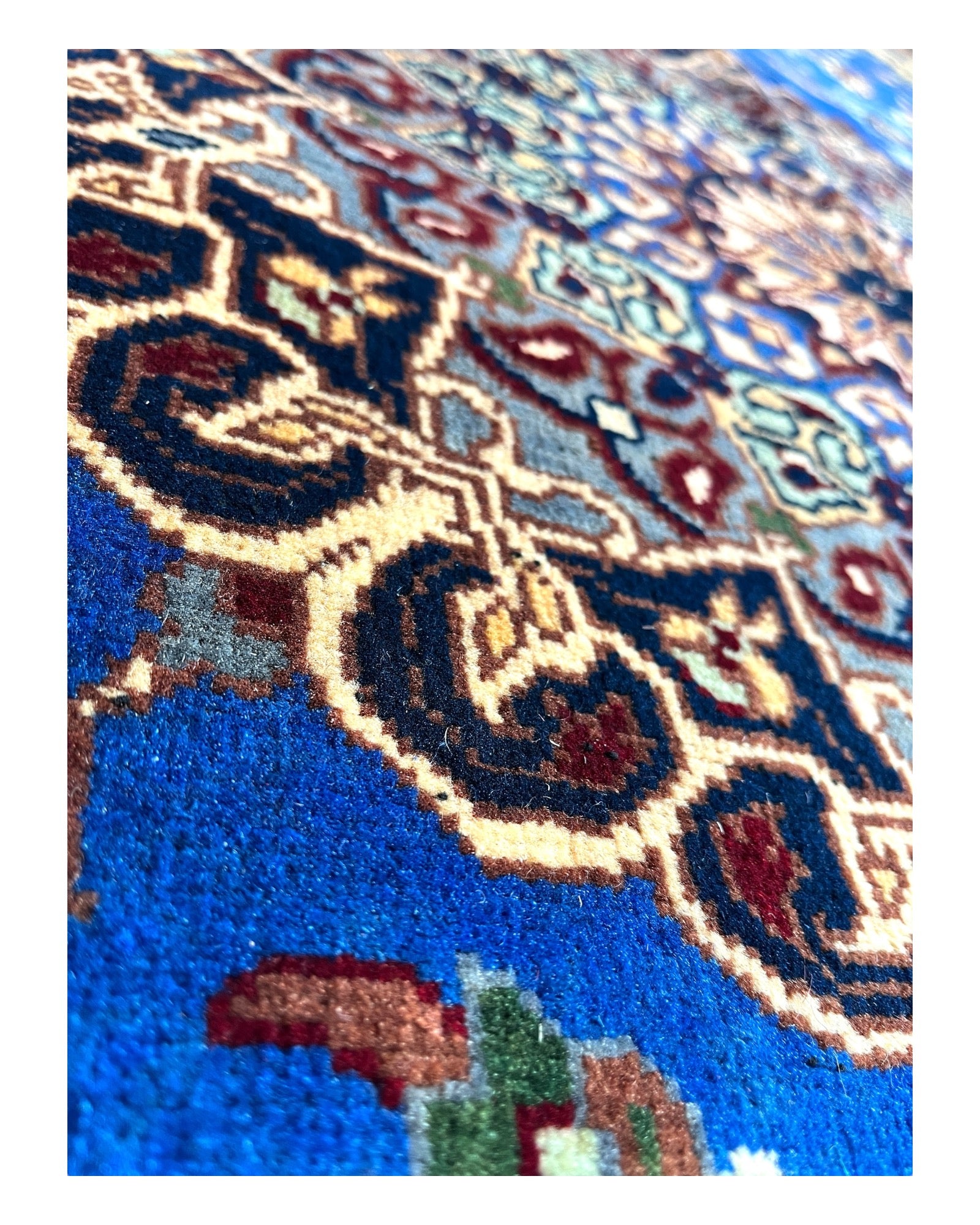 303cm x 207cm Blue & Gold Rug