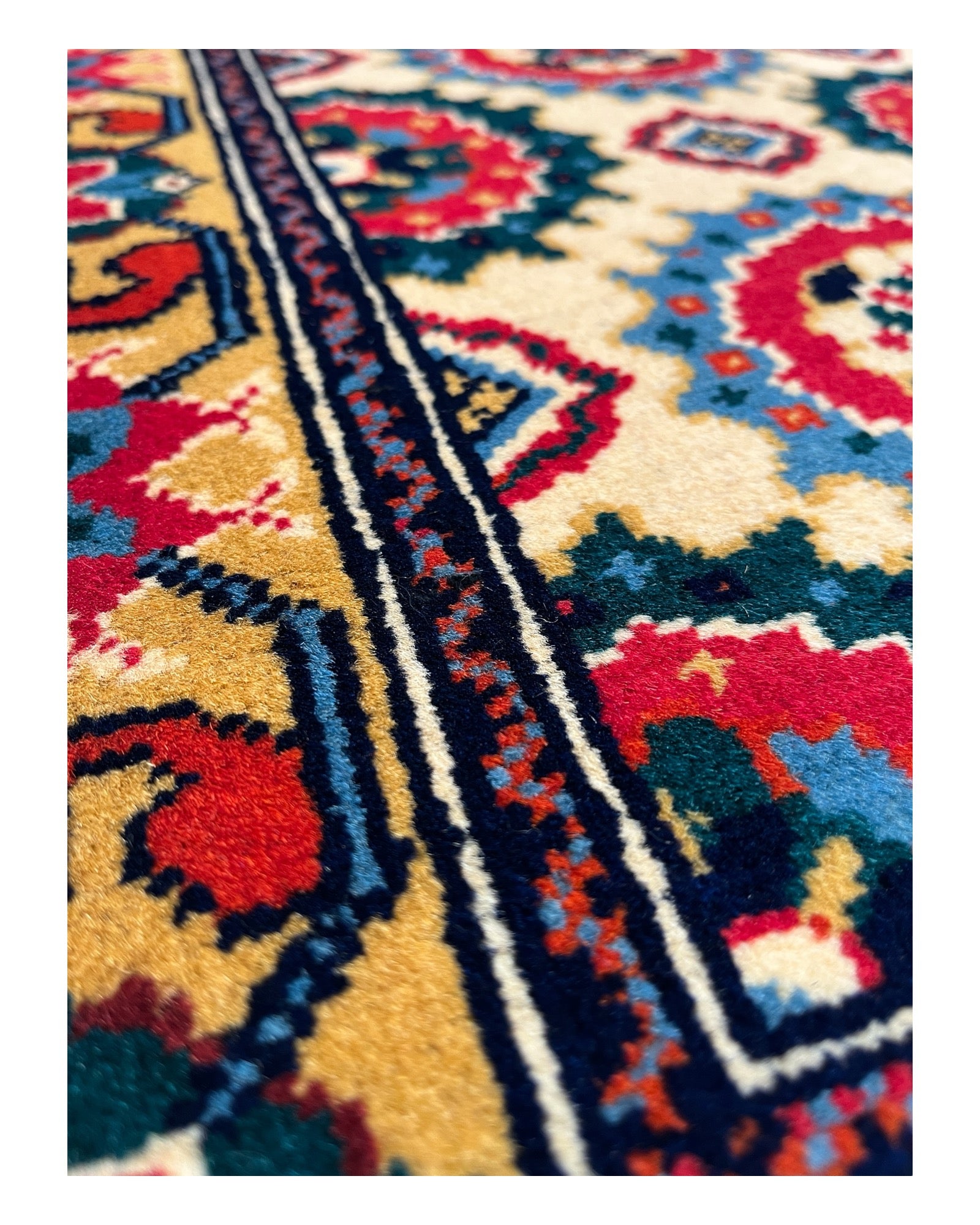 120cm x 80cm Colourful Gul Rug