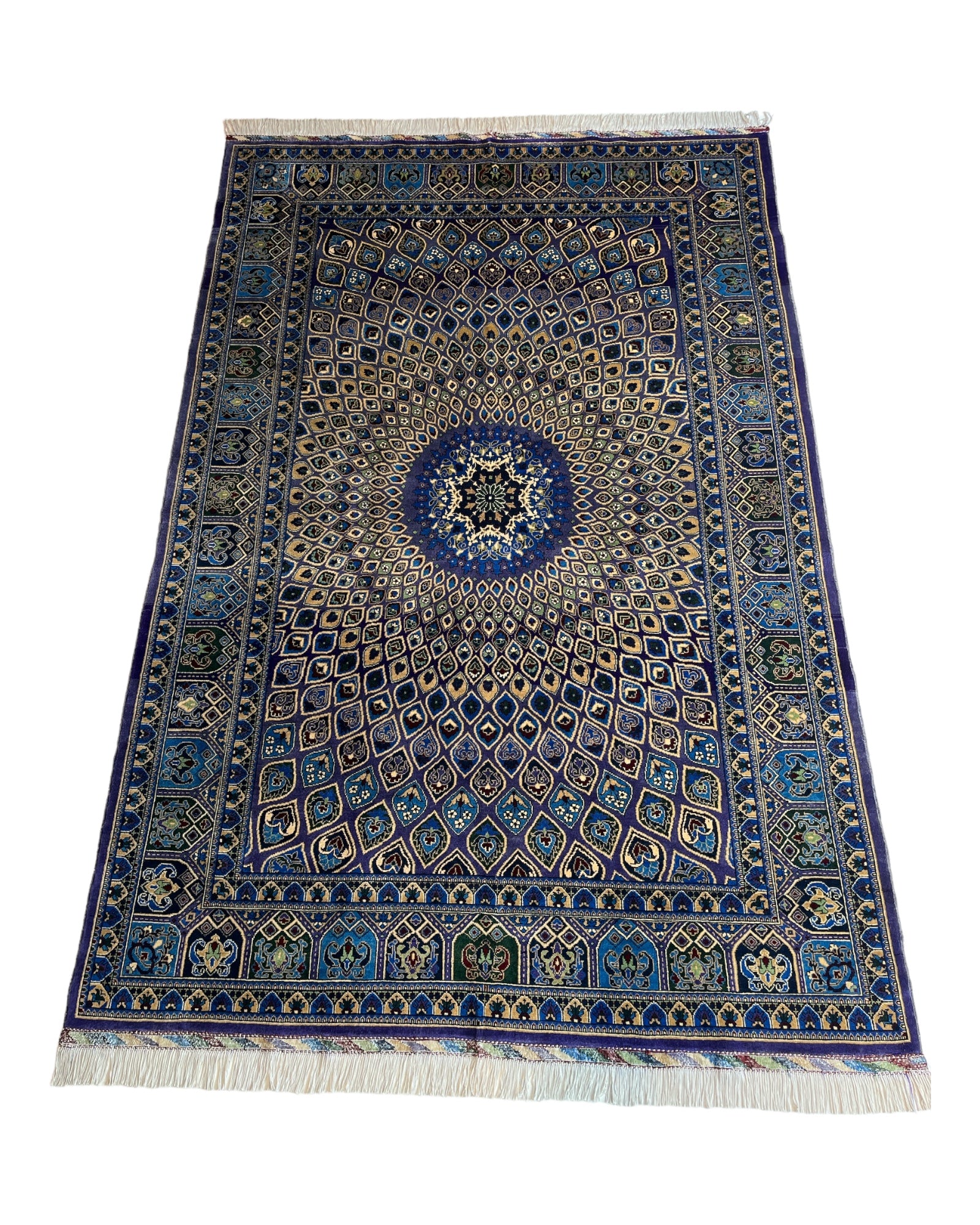 290cm x 200cm Peacock Rug