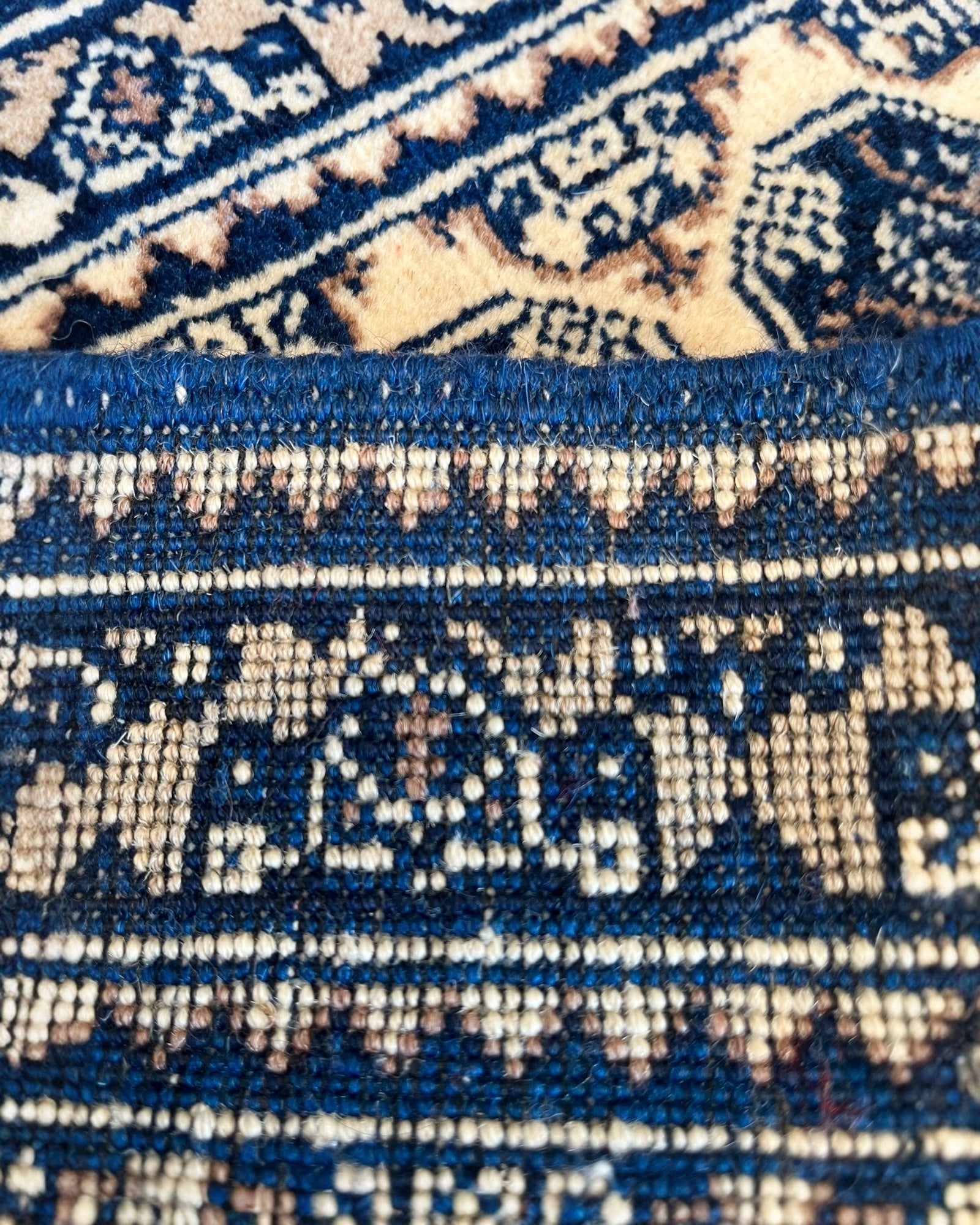 40cm x 45cm Blue & Cream Roshnai Table Mat