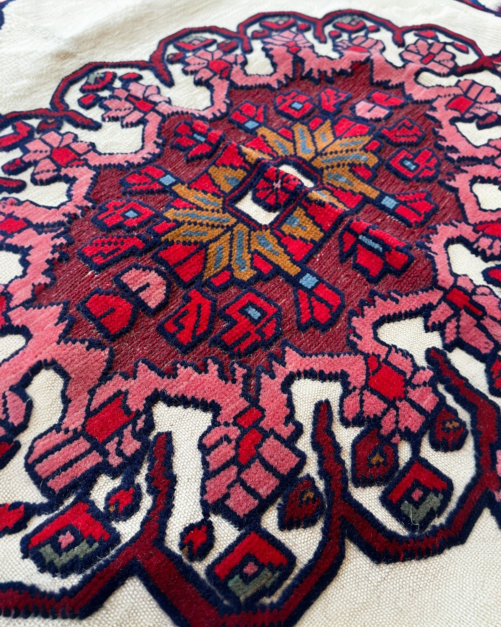 1.5m x 1.5m Cream & Burgundy Maliki Kilim