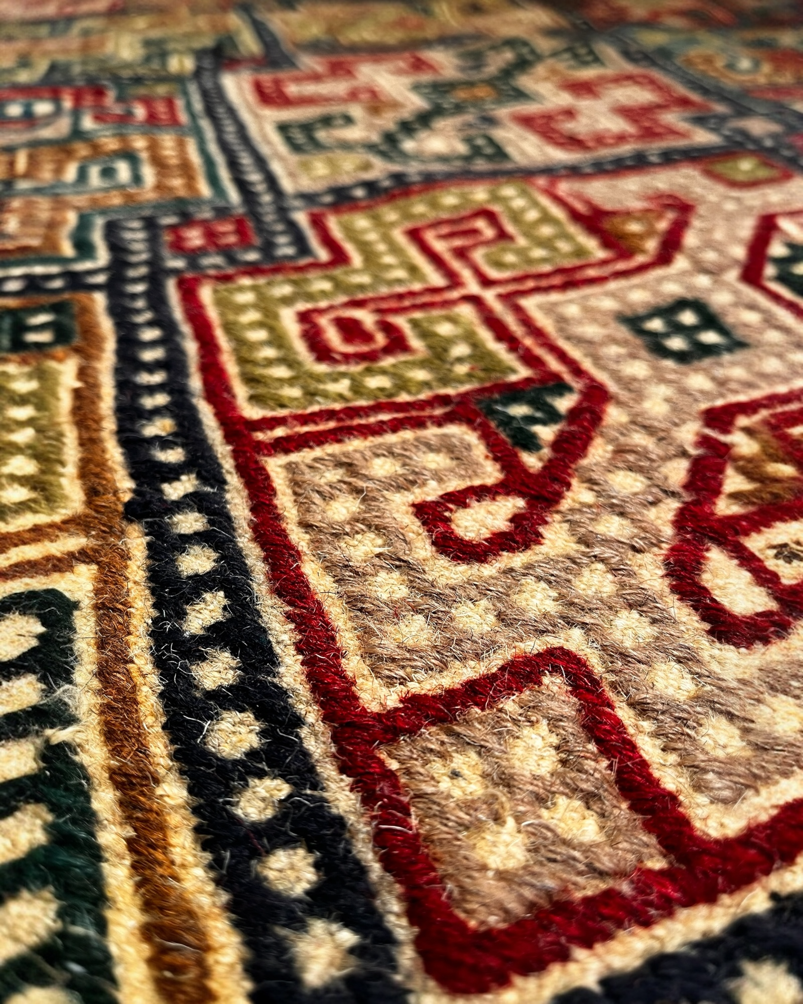 153cm x 103cm Oatmeal, Red, Green Turkoman Kilim
