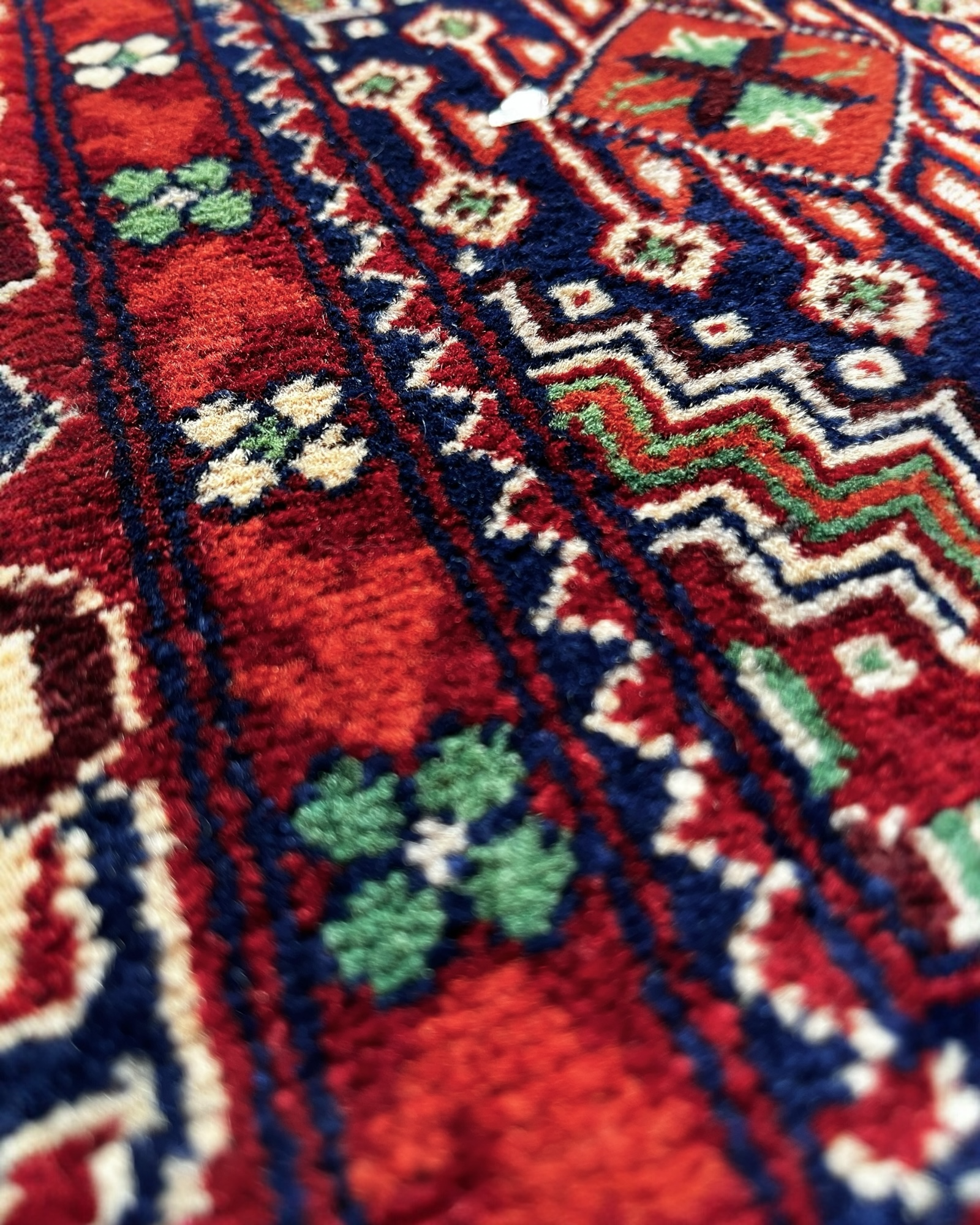 120cm x 80cm Navy, Red & Cream Rug