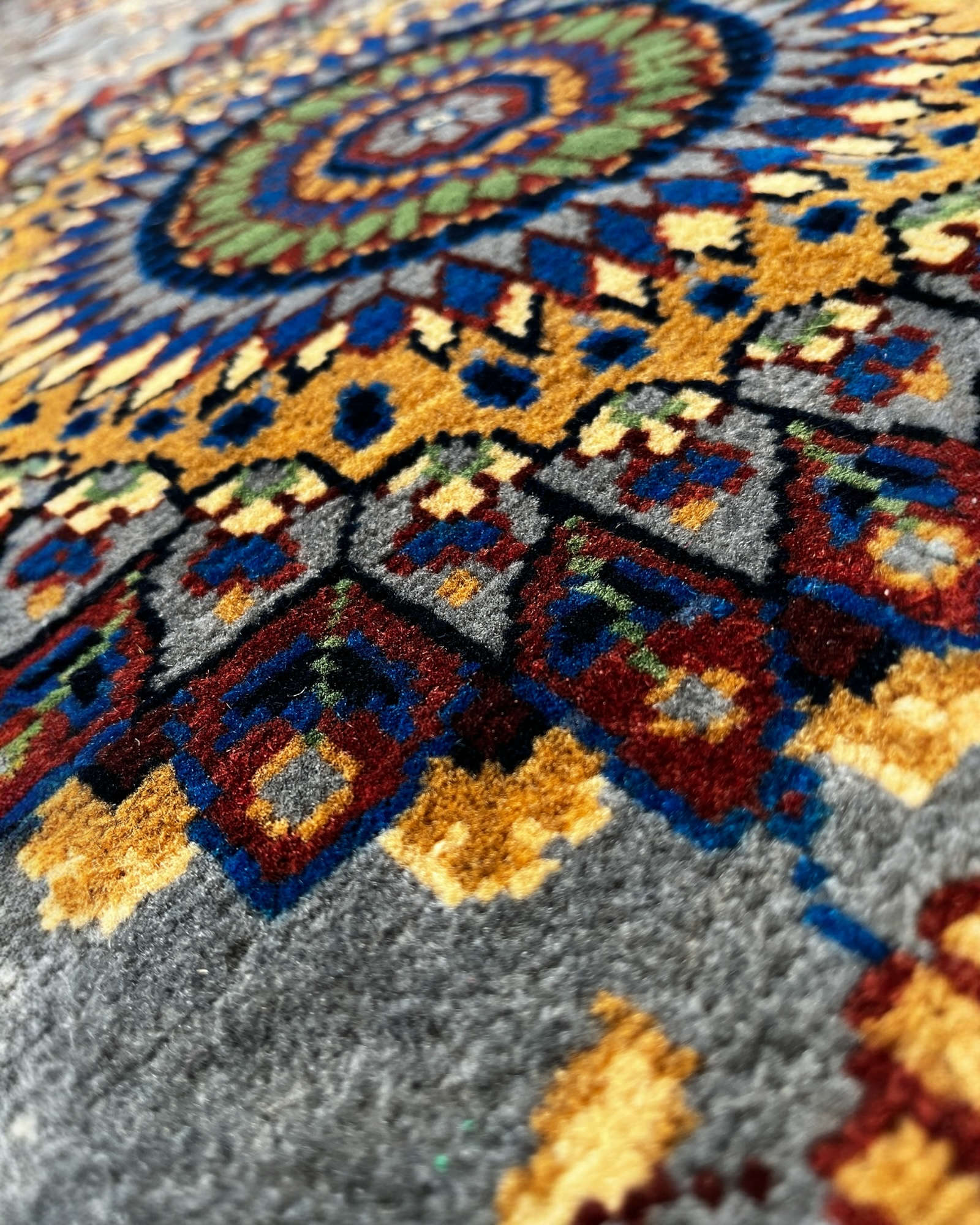 130cm x 90cm Blue, Grey & Gold Peacock Rug