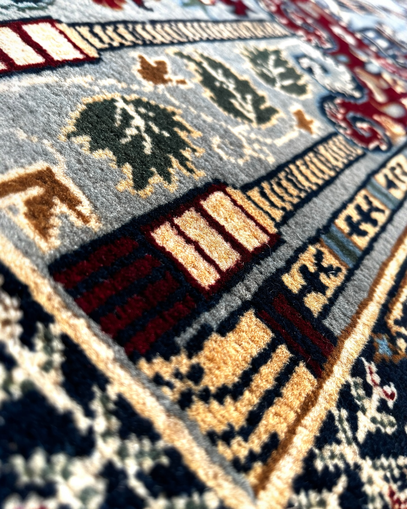 120cm x 85cm Grey & Burgundy Prayer Rug