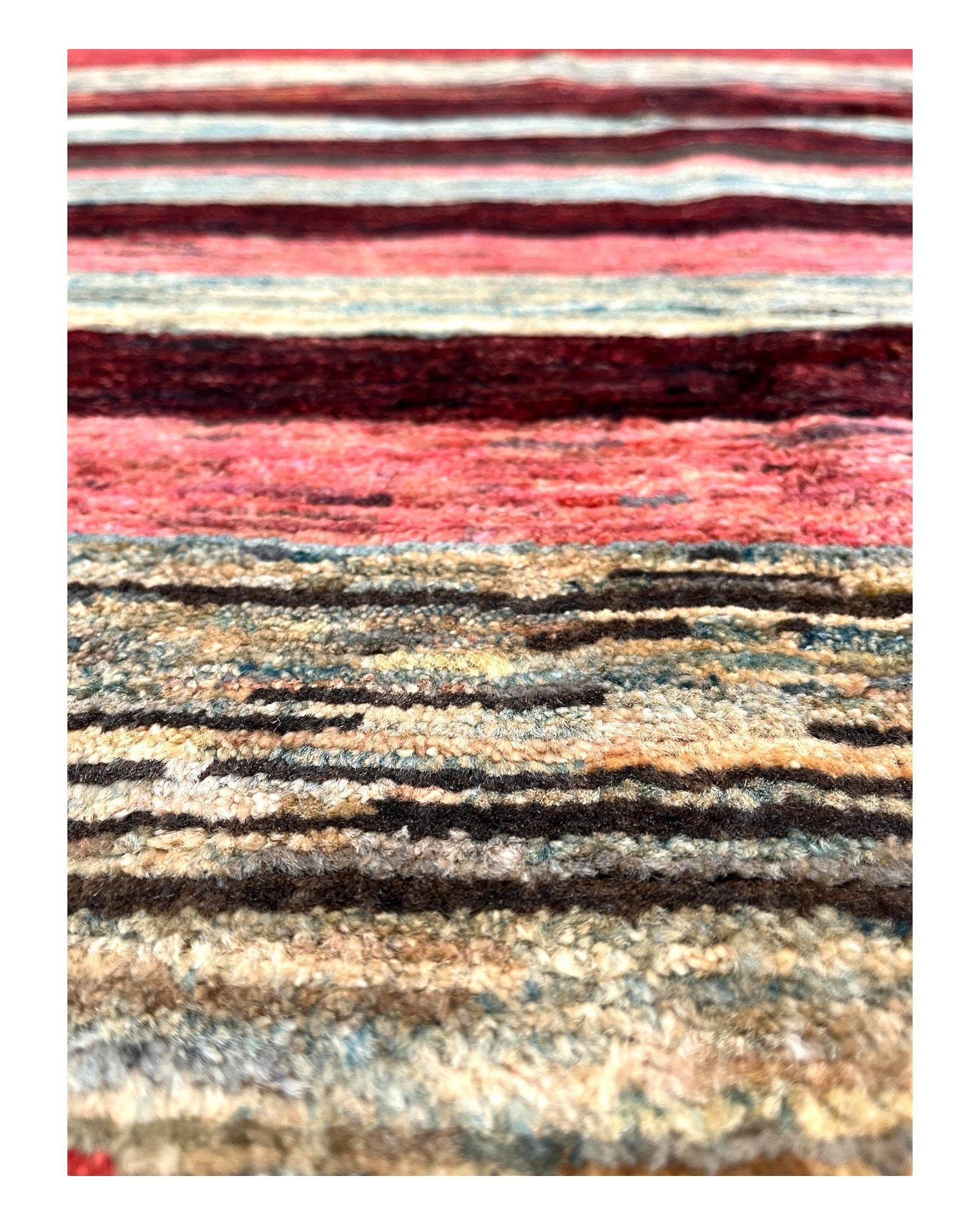 255cm x 180cm Cream & Pink Gabeh Rug