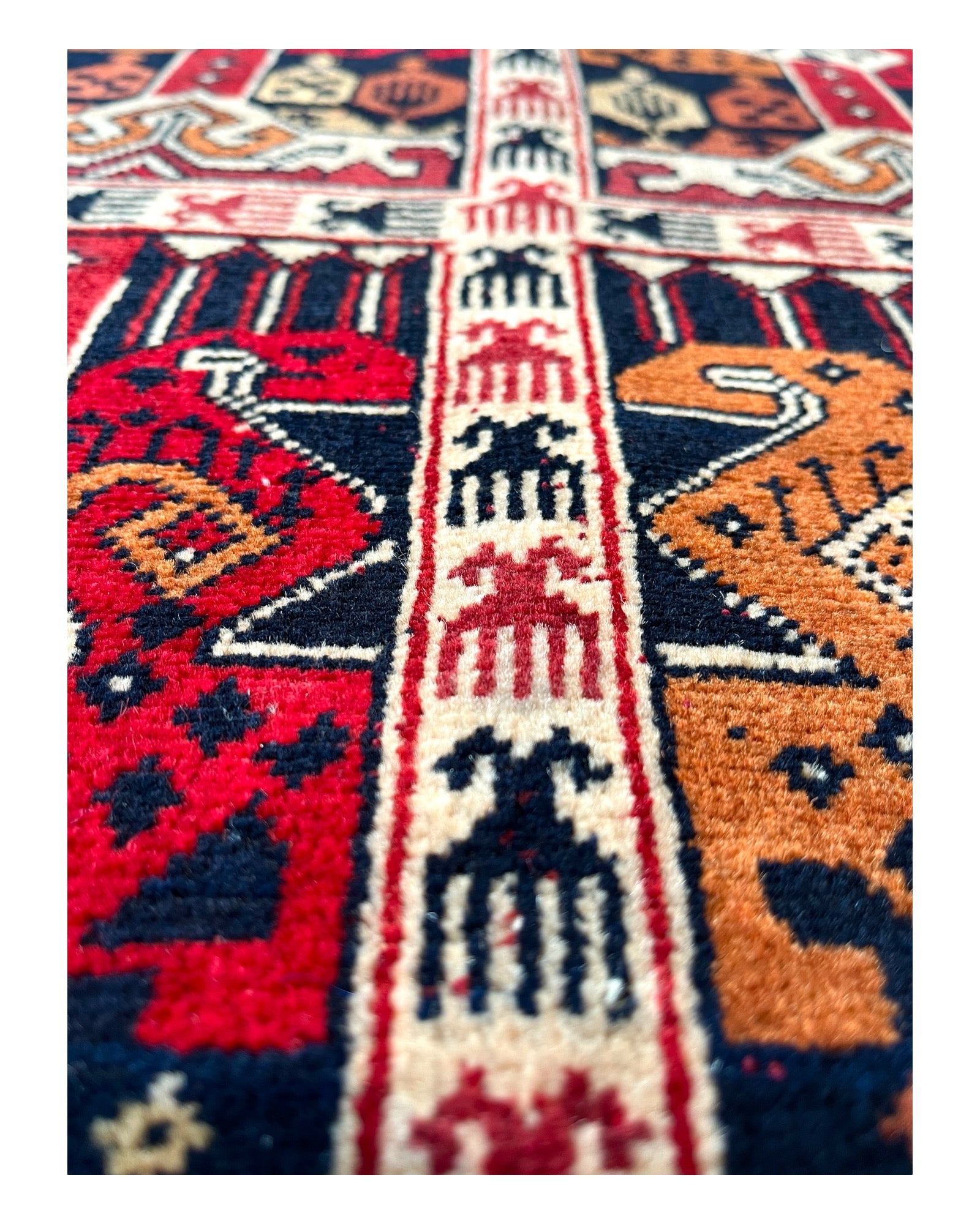 143cm x 100cm Red Alabakhmal Rug