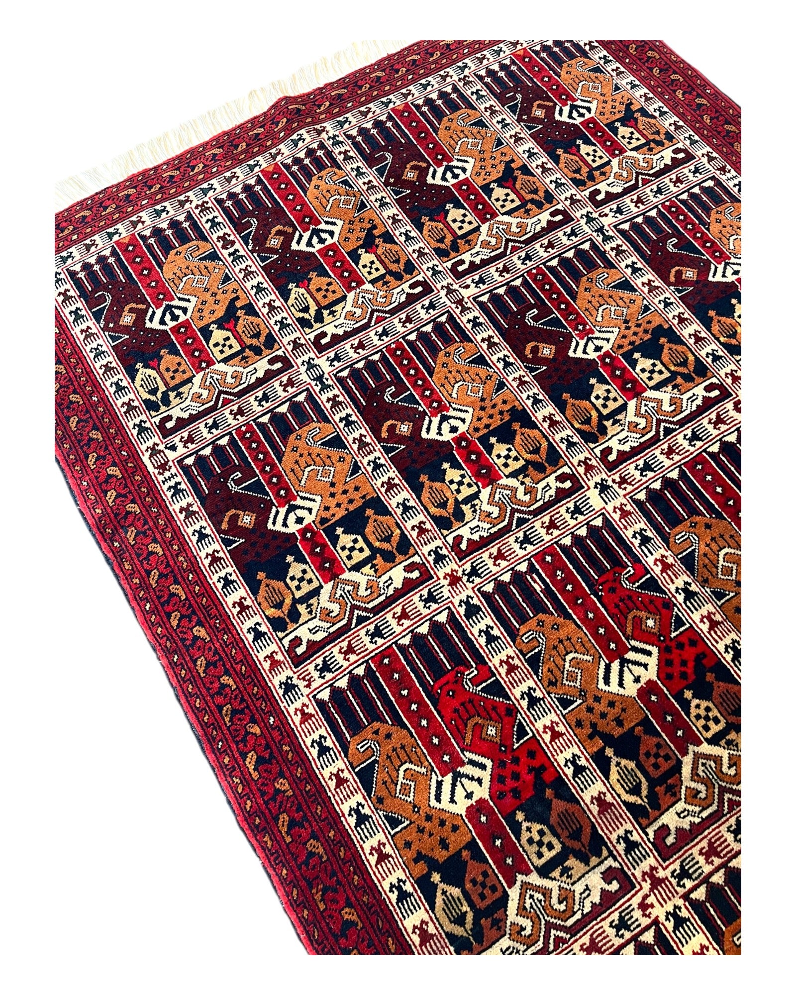 143cm x 100cm Red Alabakhmal Rug