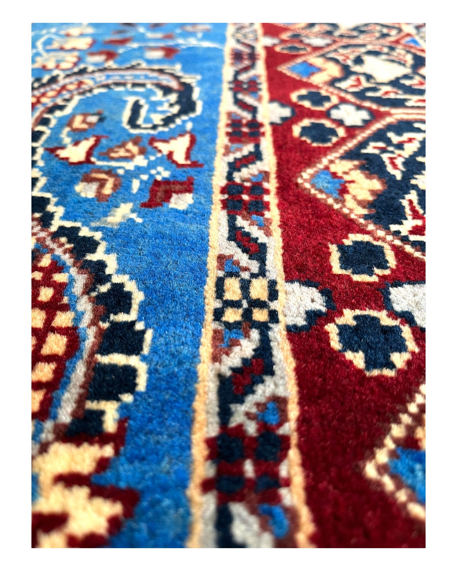 150cm x 102cm Blue Peacock Rug