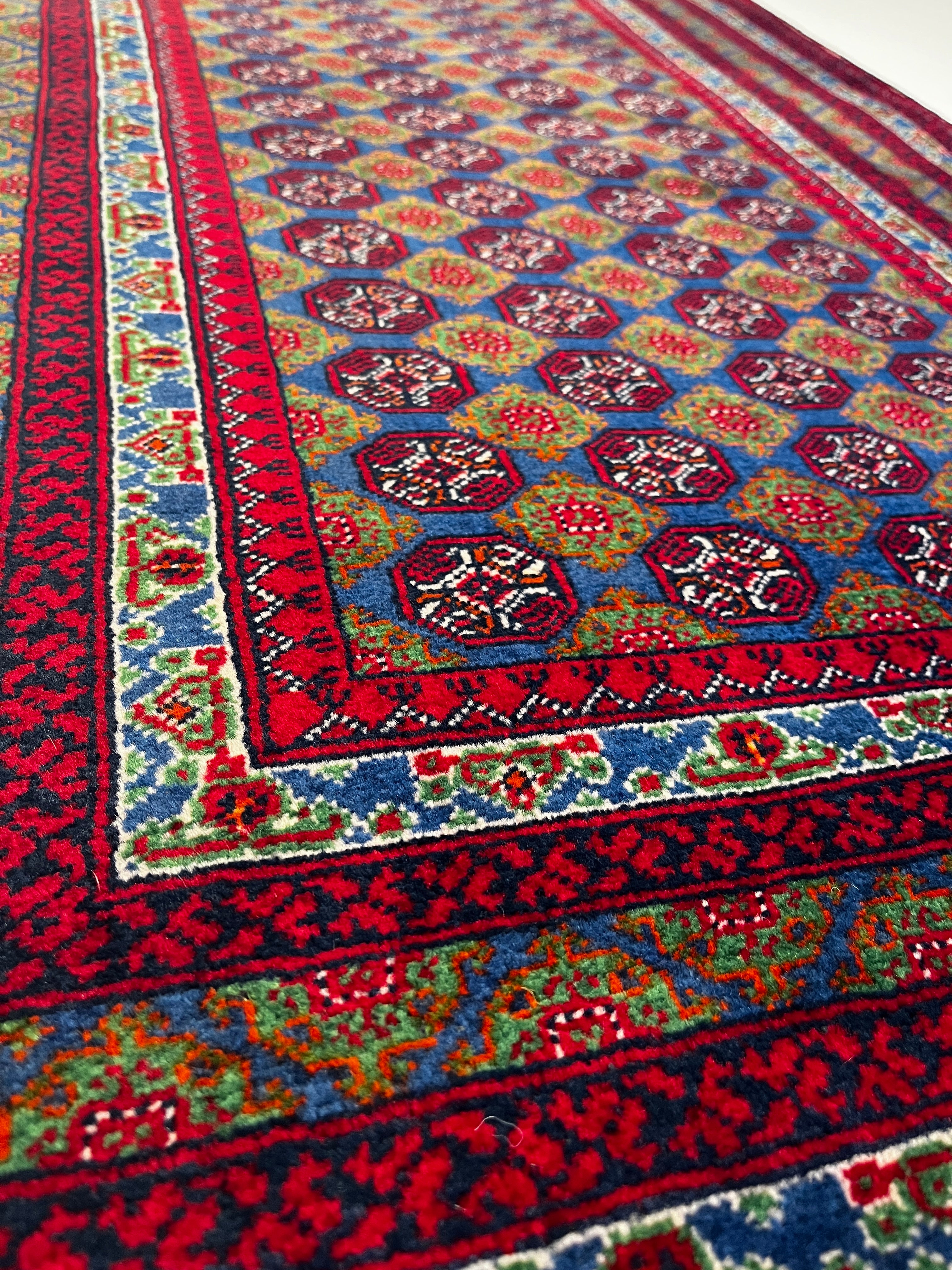 120cm x 78cm Red & Green Khuwaja Roshnai Rug