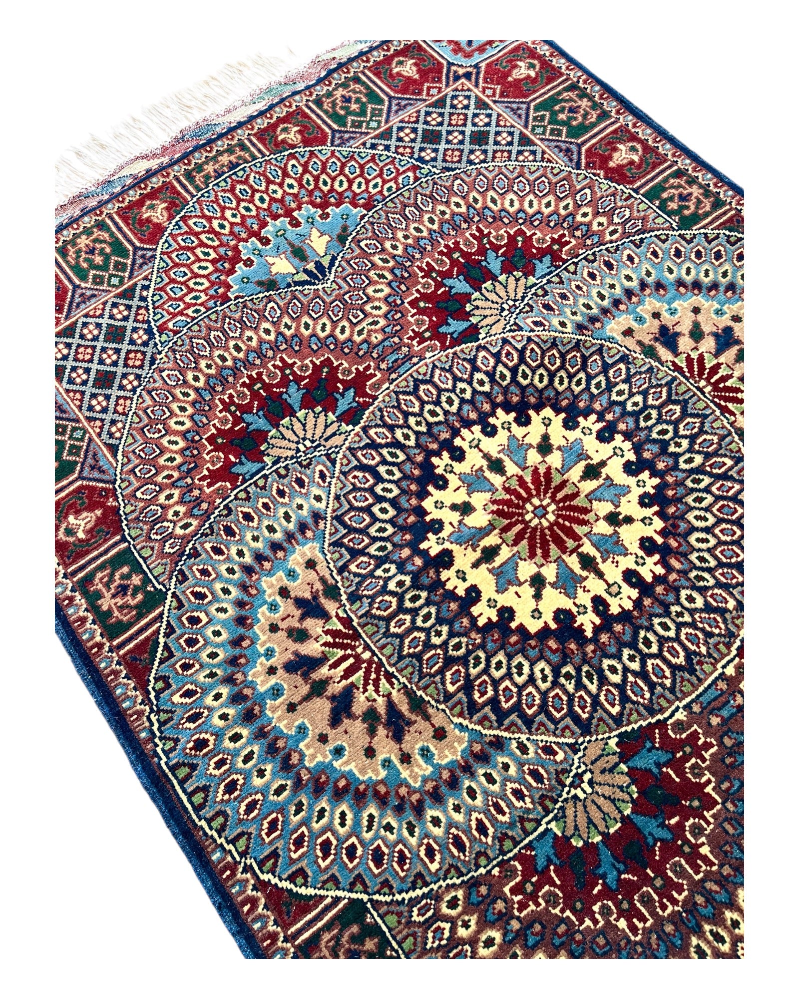 120cm x 80cm Peacock Rug