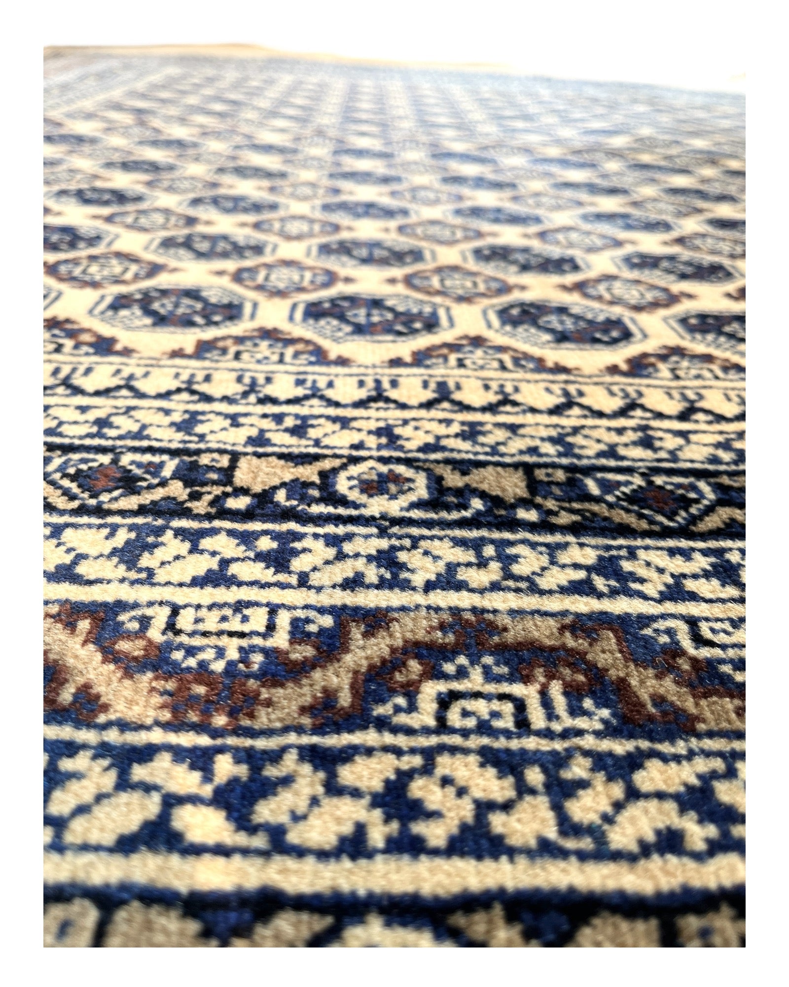 204cm x 146cm Blue/Cream Khuwaja Roshnai Rug