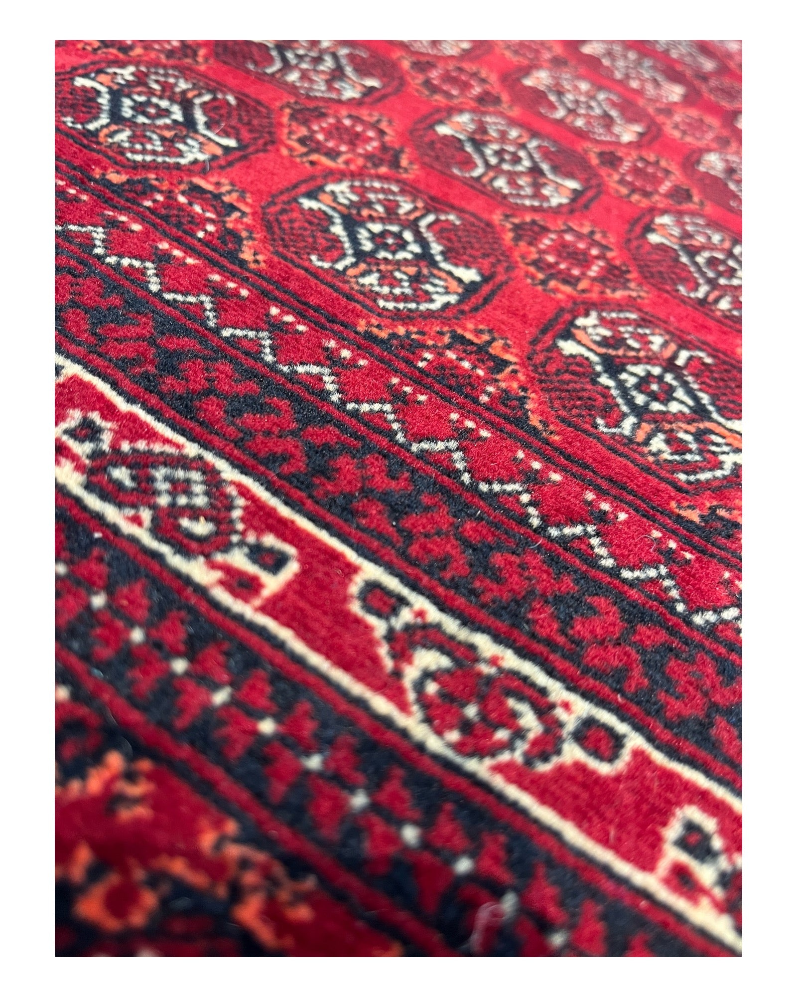 194cm x 127cm Fine Red Roshnai Rug