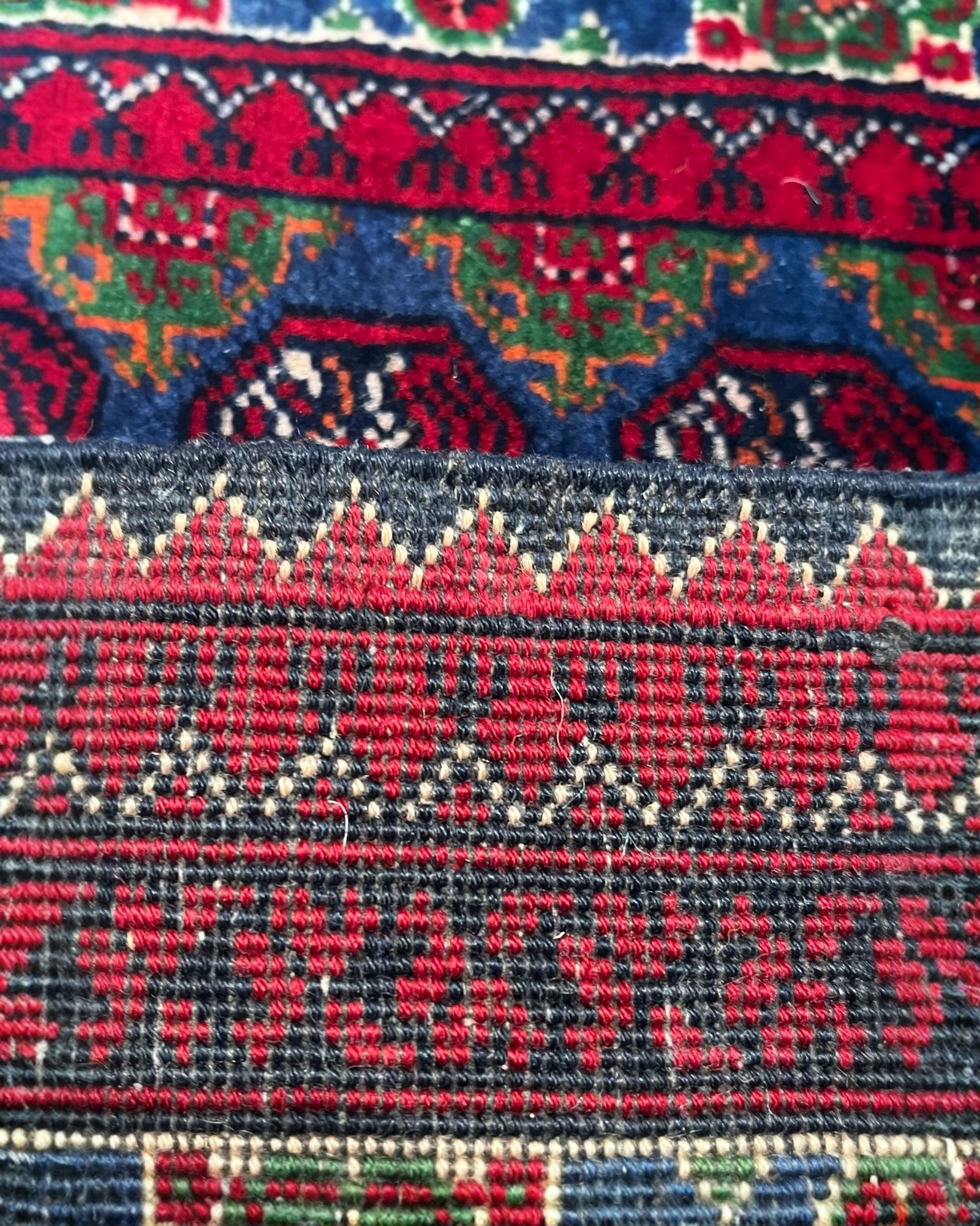 120cm x 78cm Red & Green Khuwaja Roshnai Rug