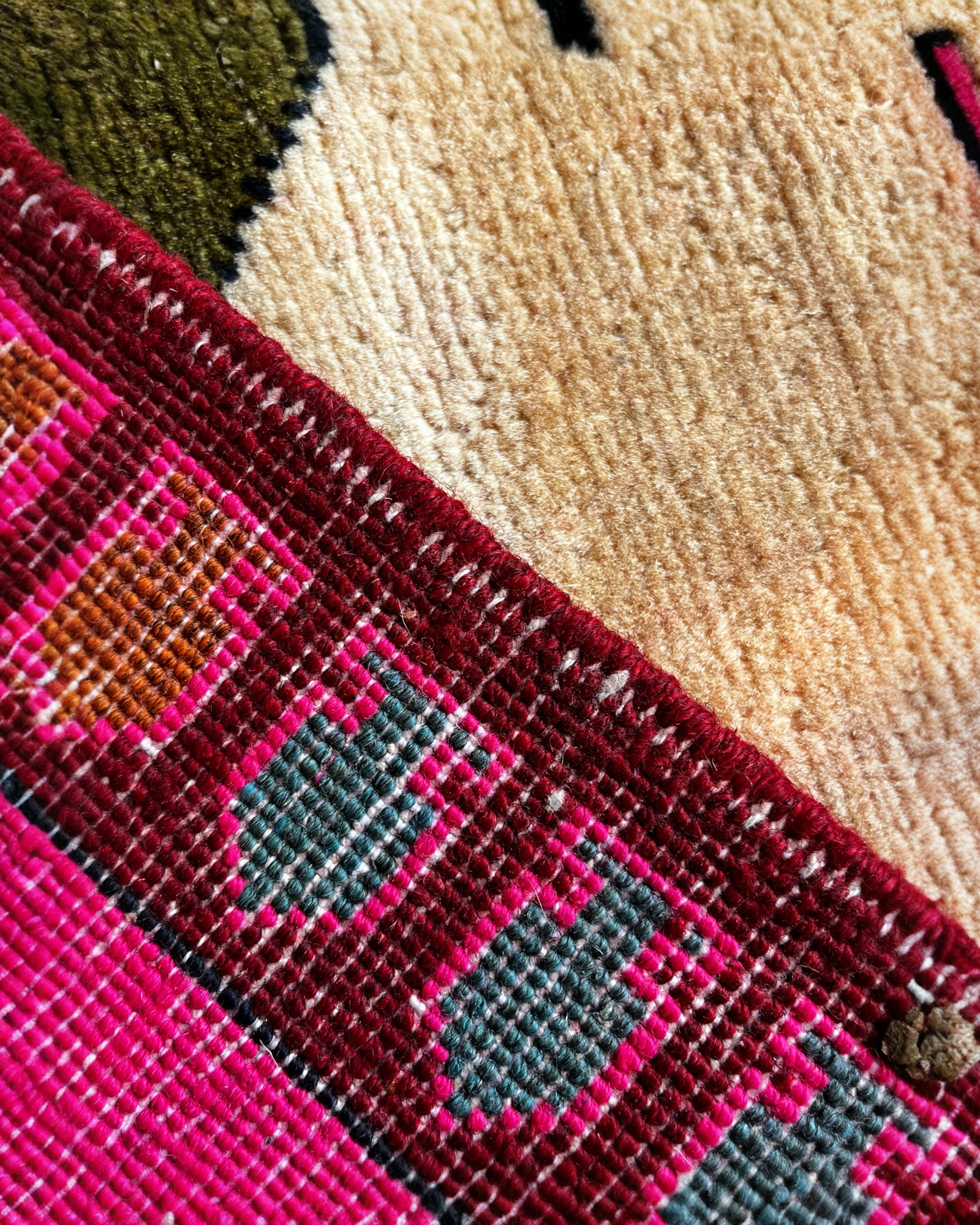 300cm x 200cm Hot Pink & Teal War Rug