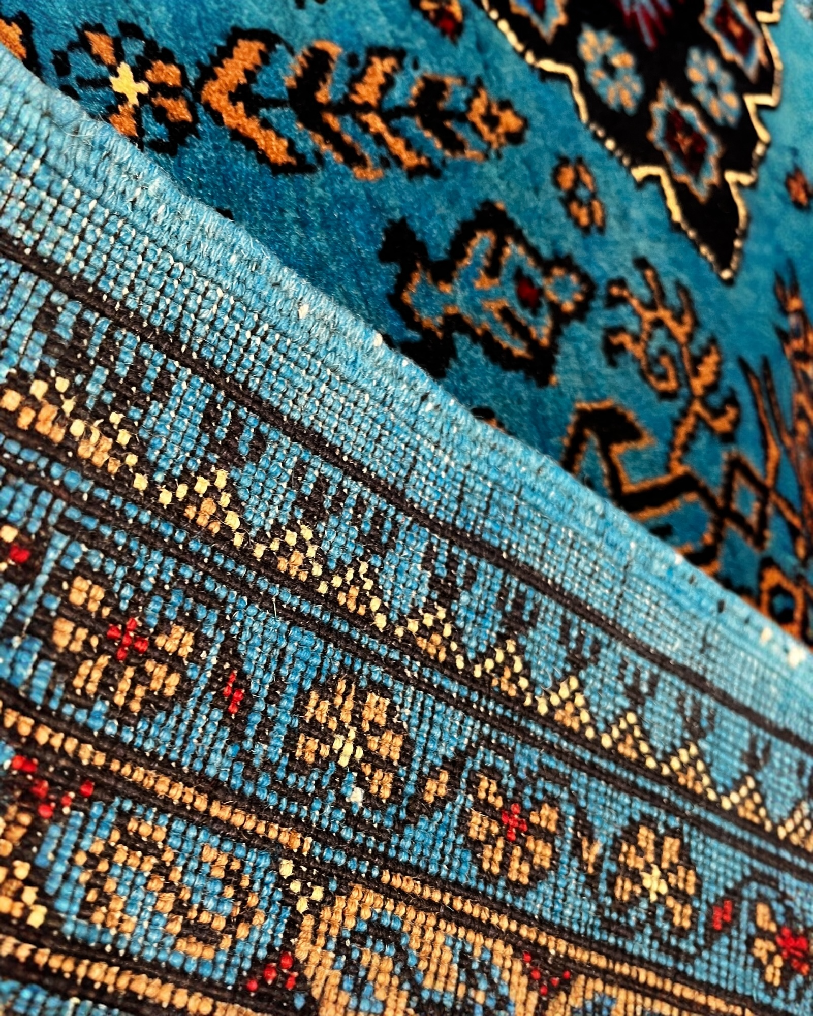 204cm x 152cm Turquoise Underground Rug