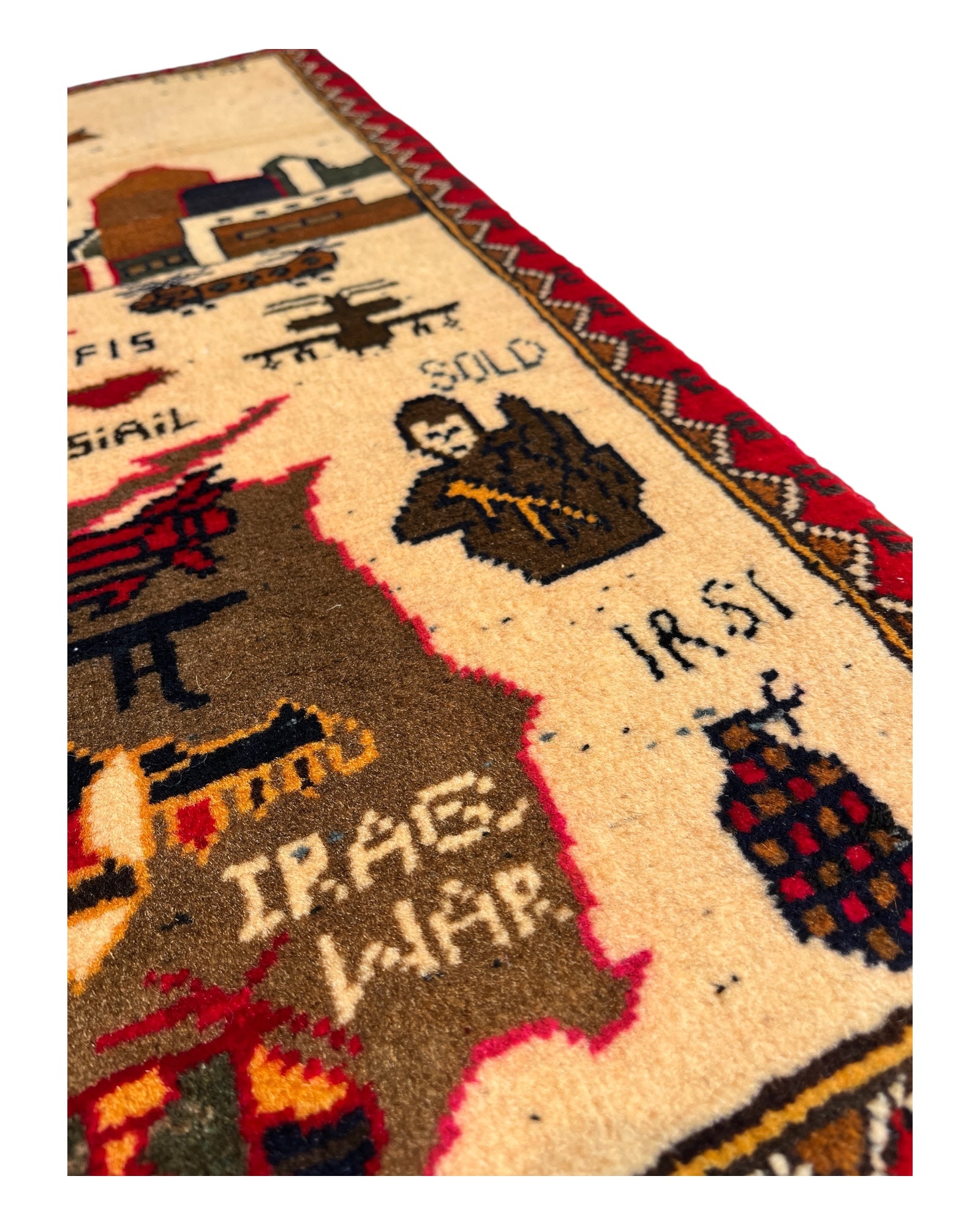 80cm x 60cm Cream & Red Twin Towers War Rug
