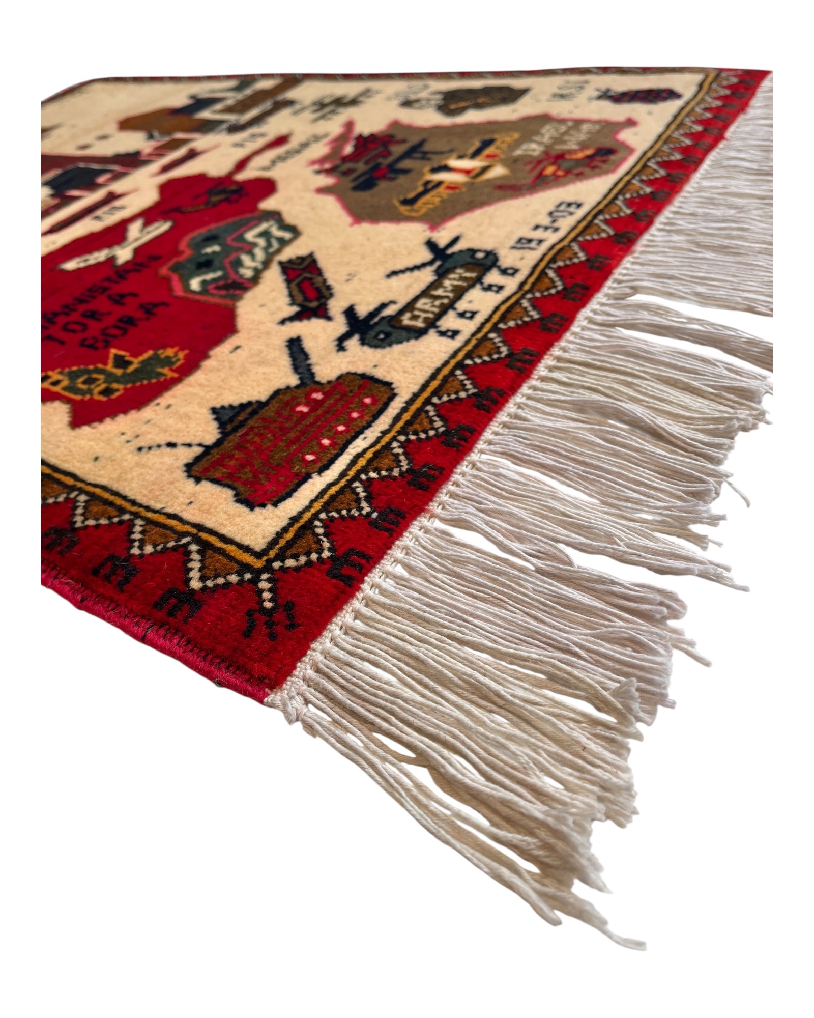 80cm x 60cm Cream & Red Twin Towers War Rug